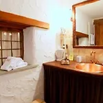 Eco Maison Dominique 招待所 3*