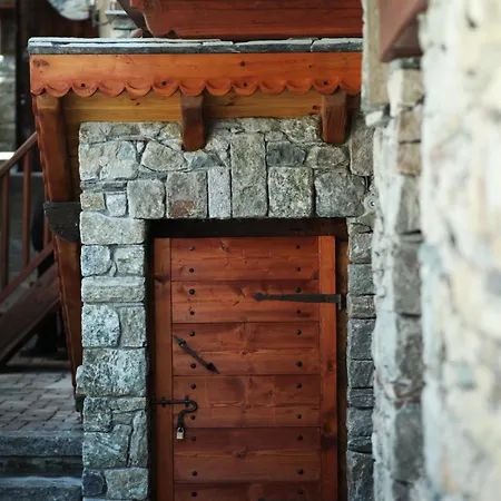 Eco Maison Dominique 招待所 3*