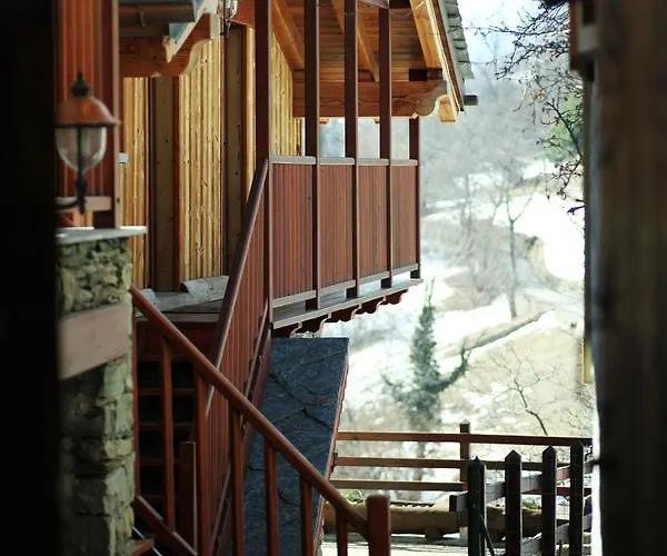 Eco Maison Dominique בית הארחה 3*